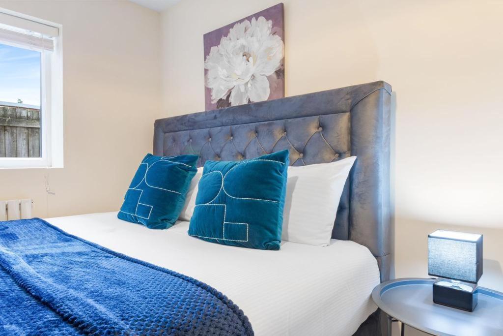 Isleworth Suites - Tw7 المظهر الخارجي الصورة