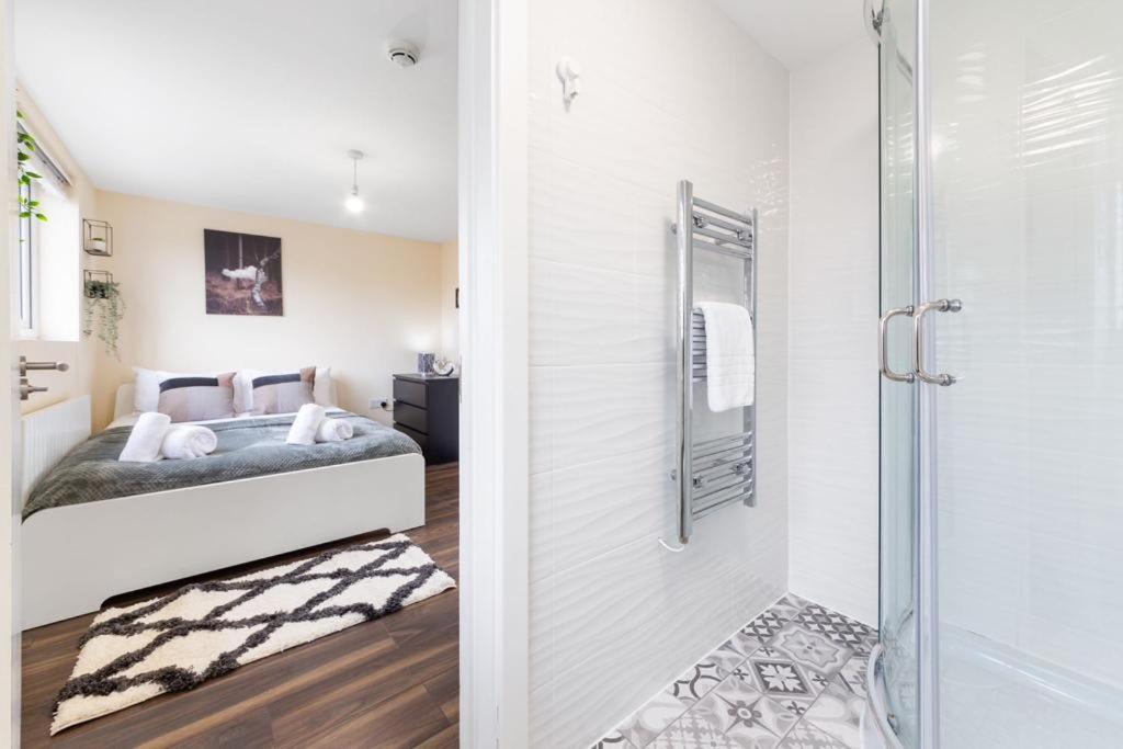 Isleworth Suites - Tw7 المظهر الخارجي الصورة