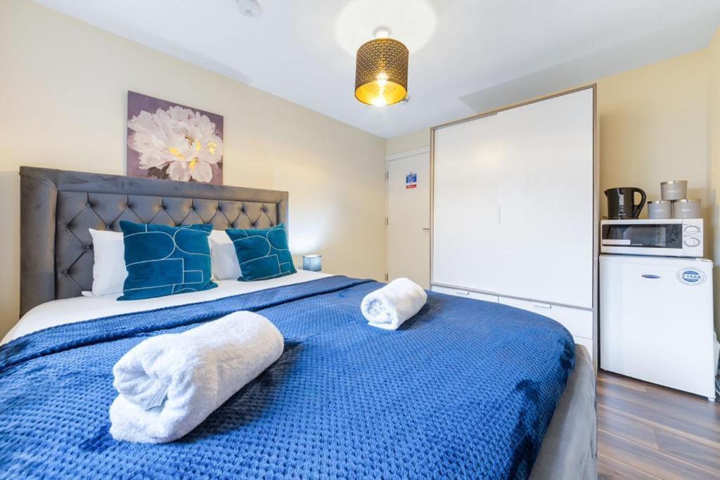 Isleworth Suites - Tw7 المظهر الخارجي الصورة